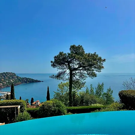 Provencale Vue & Piscine Privee