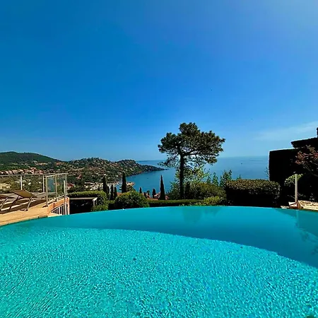 Provencale Vue & Piscine Privee *