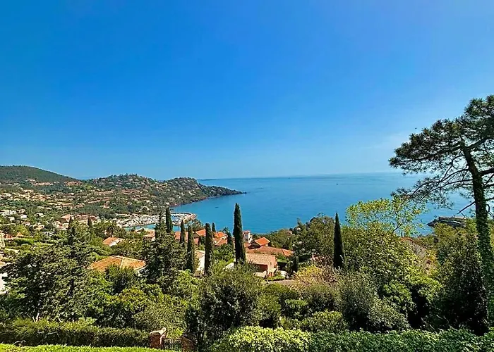 Provencale Vue & Piscine Privee Saint-Raphaël