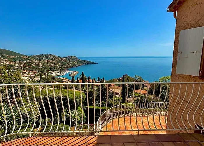 Βίλα Provencale Vue & Piscine Privee Saint-Raphaël